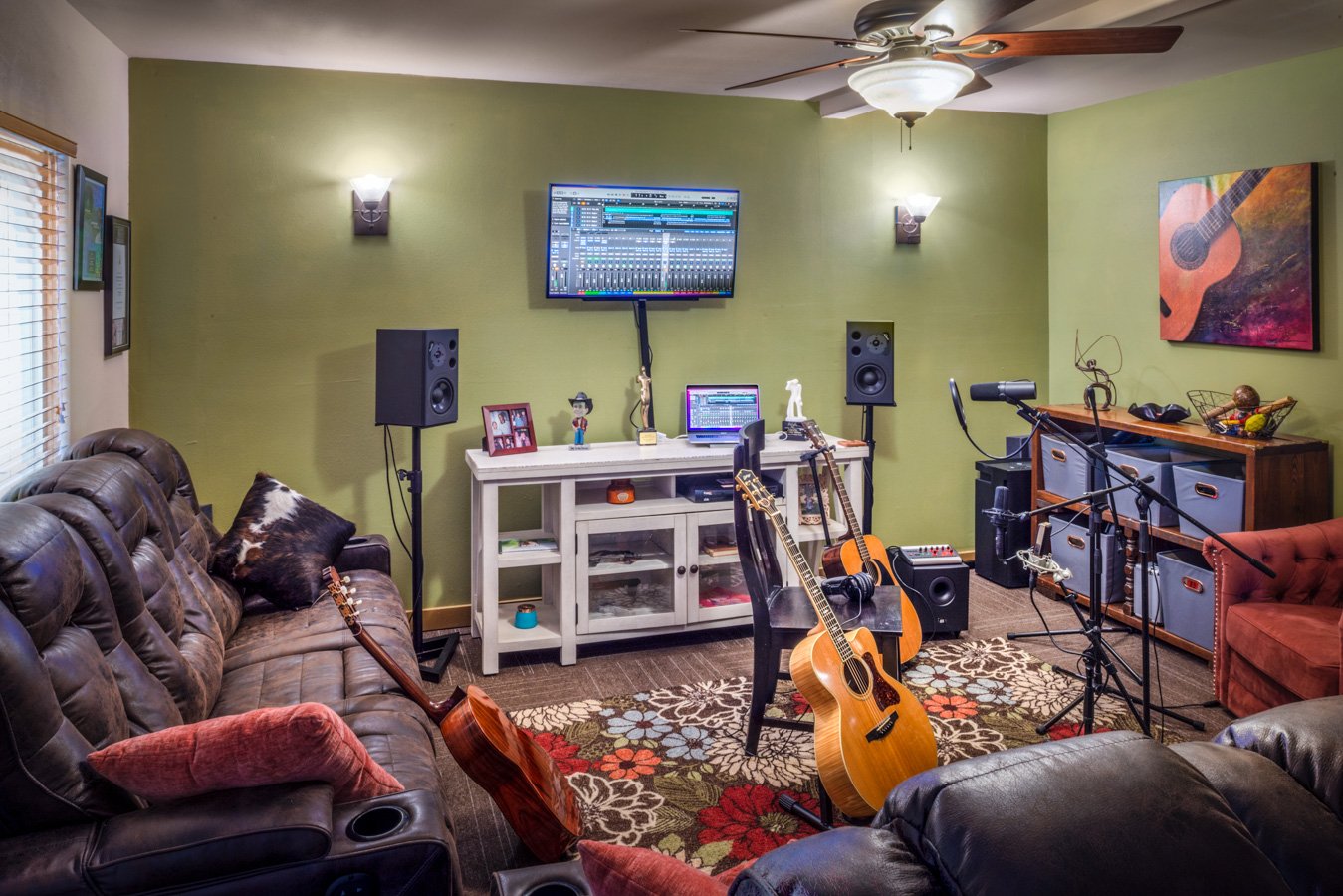 jam studio listening room